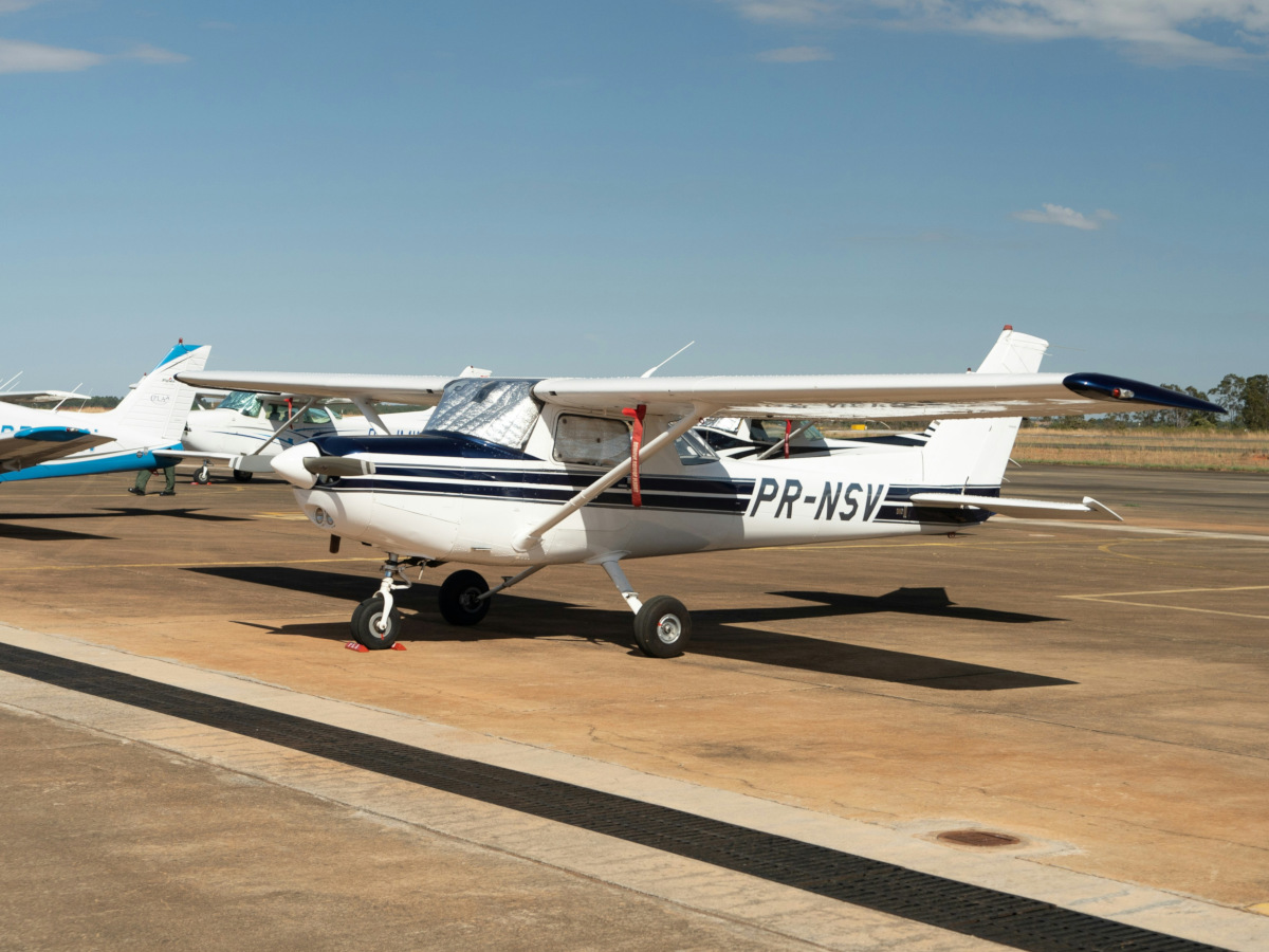 Sollevatore per Aerei con sistema tira aereo: come funziona l’optional